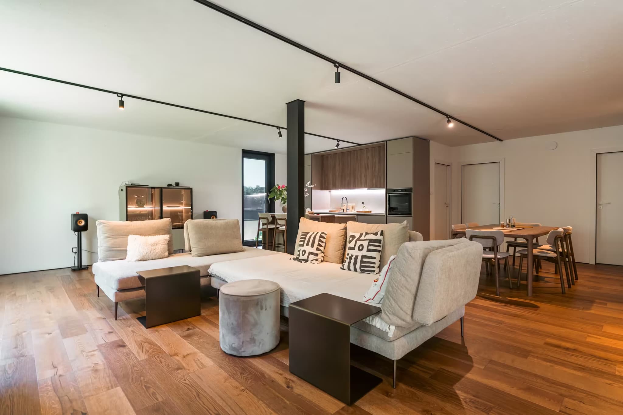 Foto von Călins 142 m² großem BIOBUILDS-Haus in Câmpina 6