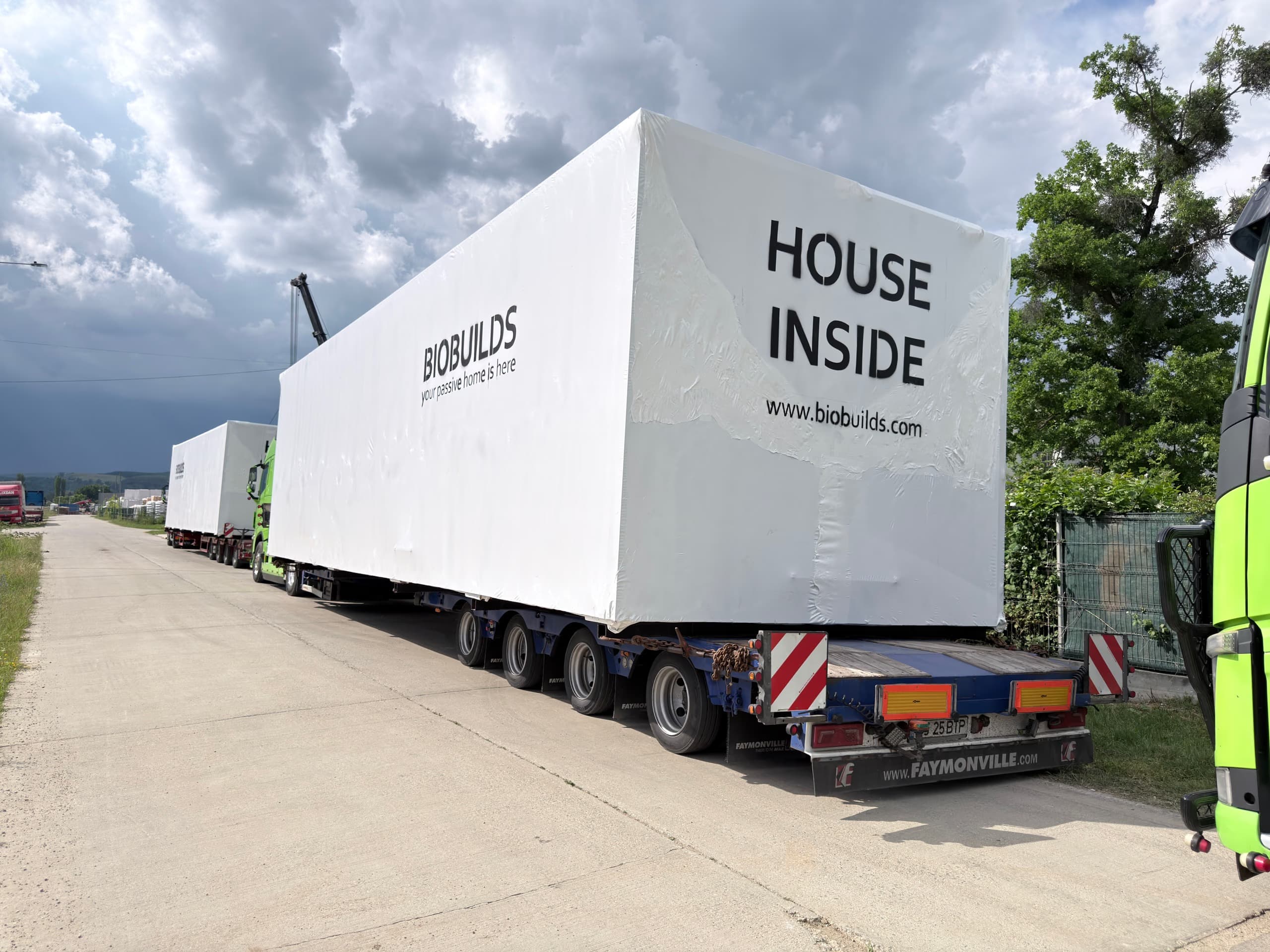 Modular Home Delivery: Arrival and Installation