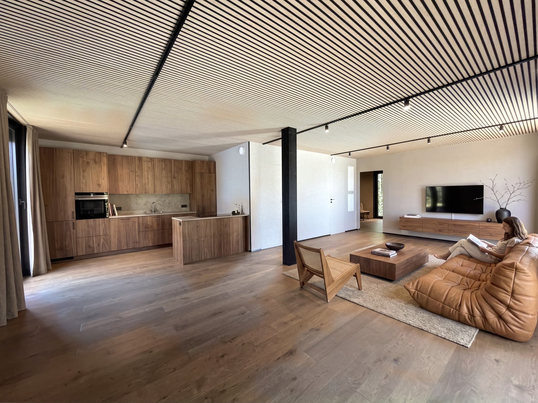 95m2 Serenity living room with caramel sofa