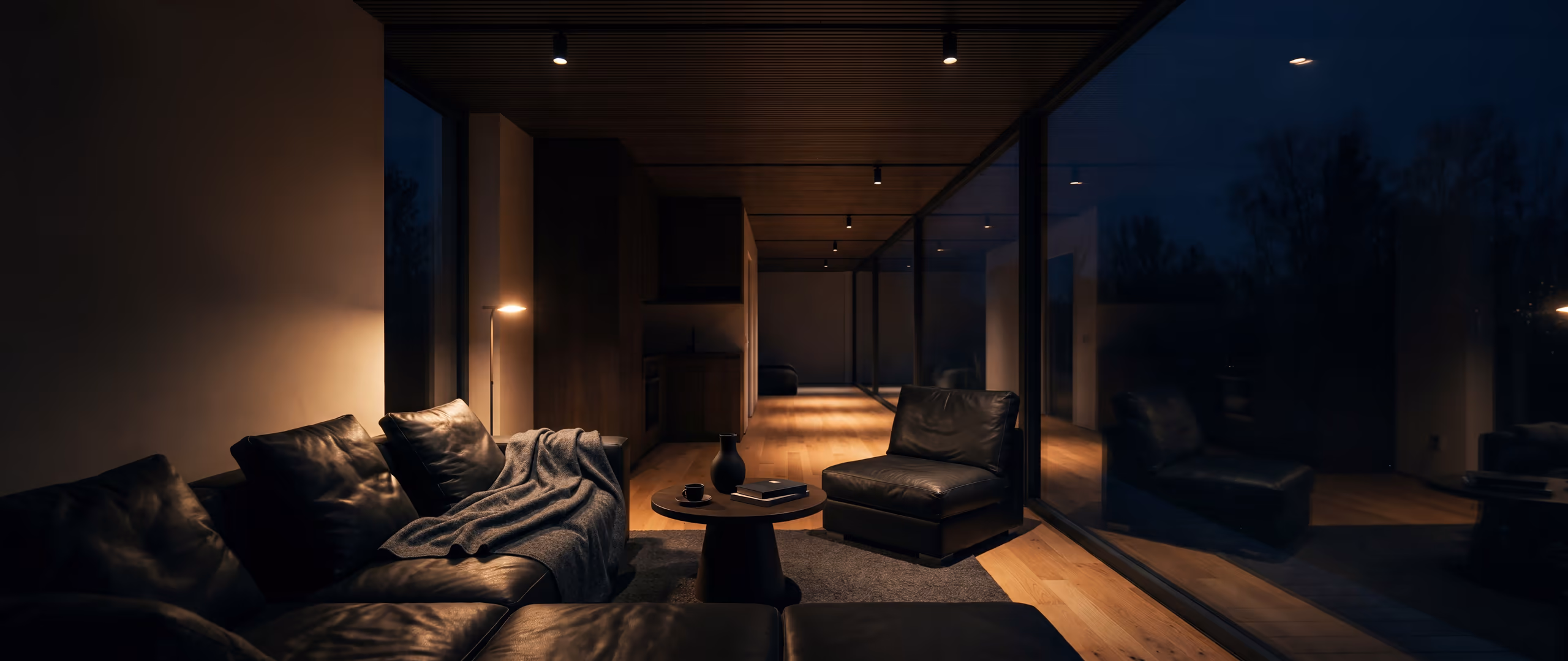 Infinity 48m², interior at night