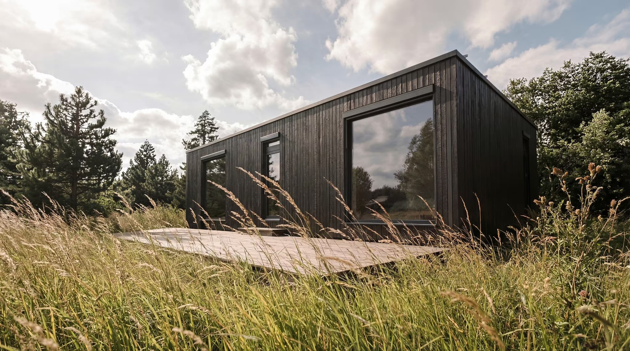 Interior din lemn natural al unei case BIOBUILDS