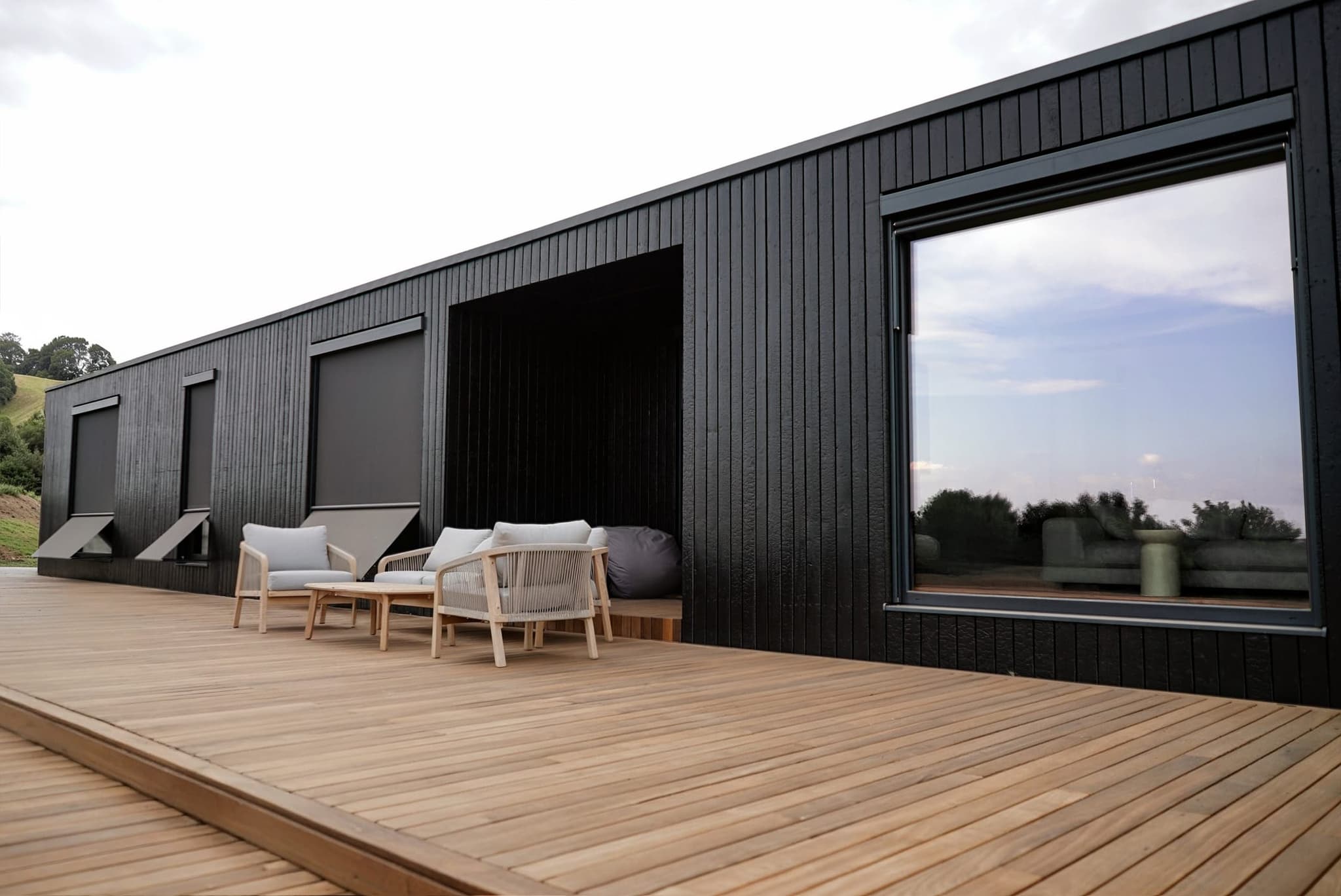 The terrace side of a custom 237 m² home.